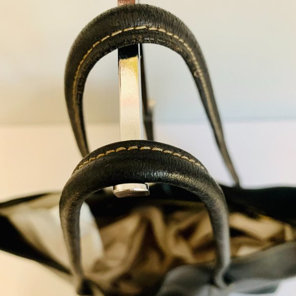 PRADA LEATHER TOTE AND POUCH SET VINTAGE MADE IN ITALY - Picture 10 of 15